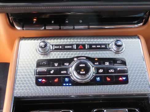 Used 2020 Lincoln Aviator Black Label image 24