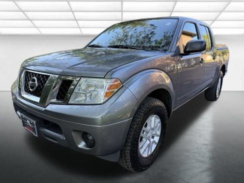 Used 2016 Nissan Frontier SV AWD/4WD image 1