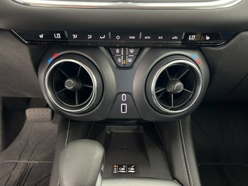 Used 2024 Chevrolet Blazer LT w/ Convenience Package FWD image 16