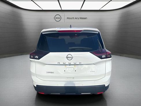 New 2025 Nissan Rogue S image 3