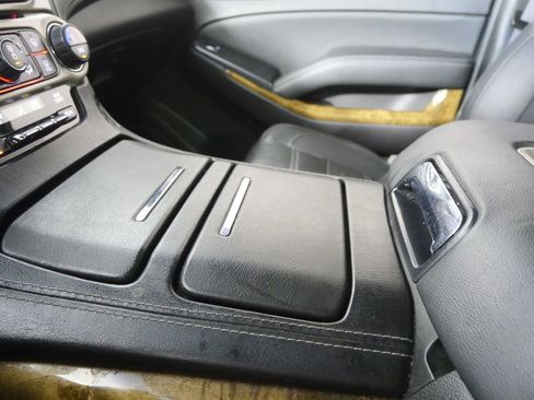 Used 2016 GMC Yukon XL Denali w/ Enhanced Security Package image 25