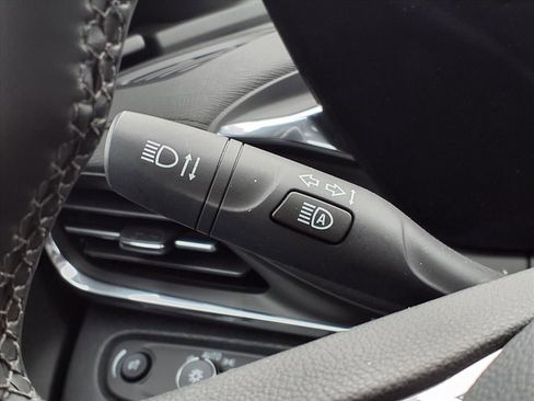 Certified 2026 Buick Envista Preferred w/ Convenience I Package image 16