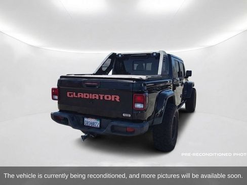 Used 2020 Jeep Gladiator Overland AWD/4WD image 6