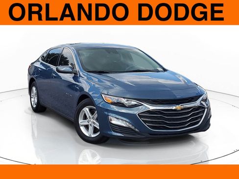Used 2024 Chevrolet Malibu LT image 1