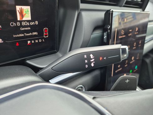 Used 2026 GMC Terrain AT4 AWD/4WD image 25