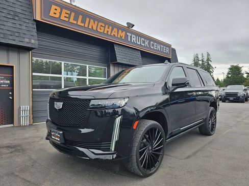Used 2021 Cadillac Escalade Sport w/ Driver Assist Tech Package AWD/4WD image 1