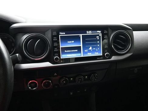 Used 2020 Toyota Tacoma TRD Off-Road AWD/4WD image 9