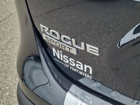 Certified 2022 Nissan Rogue Sport SL AWD/4WD image 11