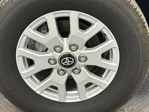Used 2024 Toyota Tacoma SR5 image 15