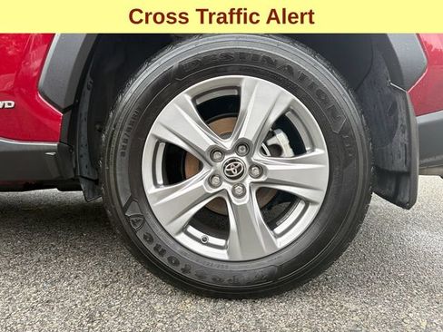 Used 2025 Toyota RAV4 LE AWD/4WD image 9