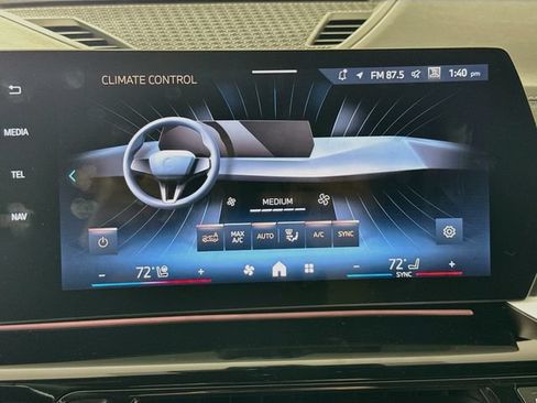 New 2027 BMW X2 xDrive28i w/ Technology Package AWD/4WD image 16