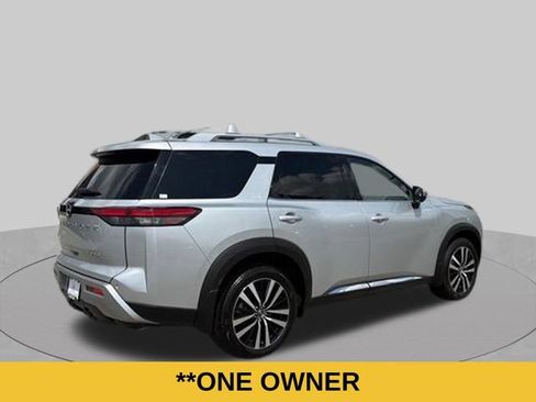 Used 2025 Nissan Pathfinder Platinum w/ Cargo Package AWD/4WD image 6