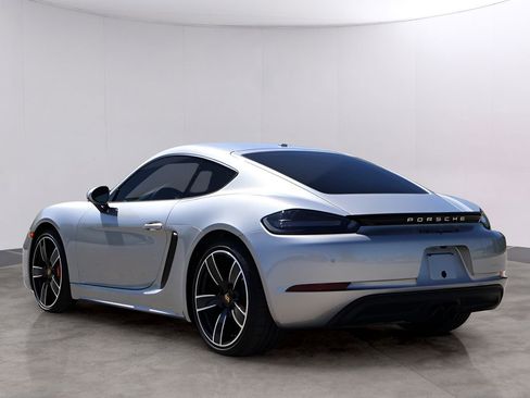 Used 2024 Porsche 718 Cayman S RWD image 3