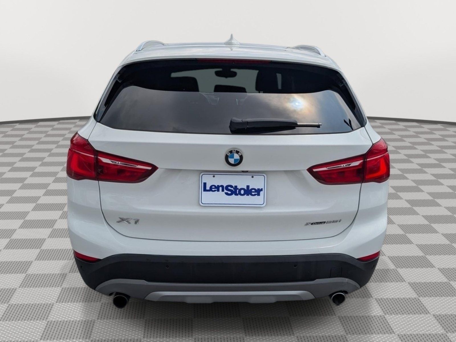 Used 2018 BMW X1 xDrive28i AWD/4WD image 4
