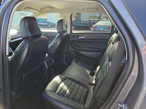 Used 2024 Ford Edge SEL image 11