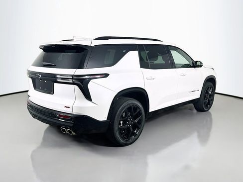 Used 2025 Chevrolet Traverse RS image 7