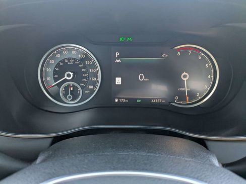 Used 2023 Genesis G70 2.0T image 26