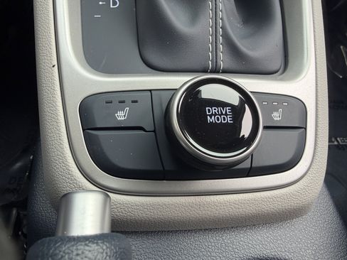 New 2026 Hyundai Venue SEL image 38