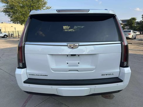 Used 2018 Cadillac Escalade ESV Platinum image 7