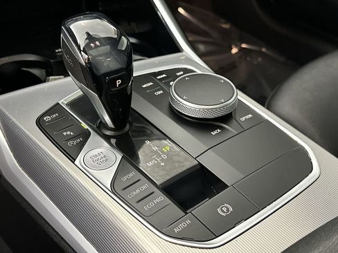 Used 2019 BMW 330i xDrive Sedan w/ Convenience Package image 20