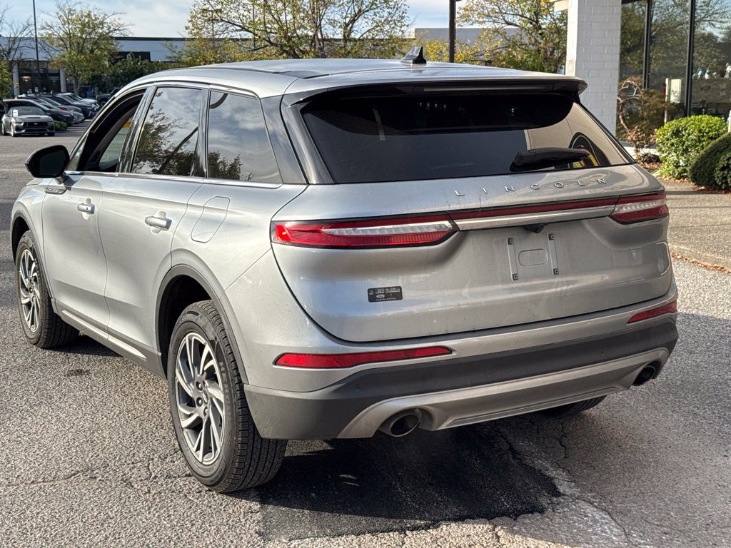 Used 2023 Lincoln Corsair AWD image 9