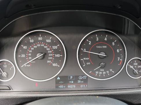 Used 2017 BMW 330i Sedan w/ Premium Package RWD image 8