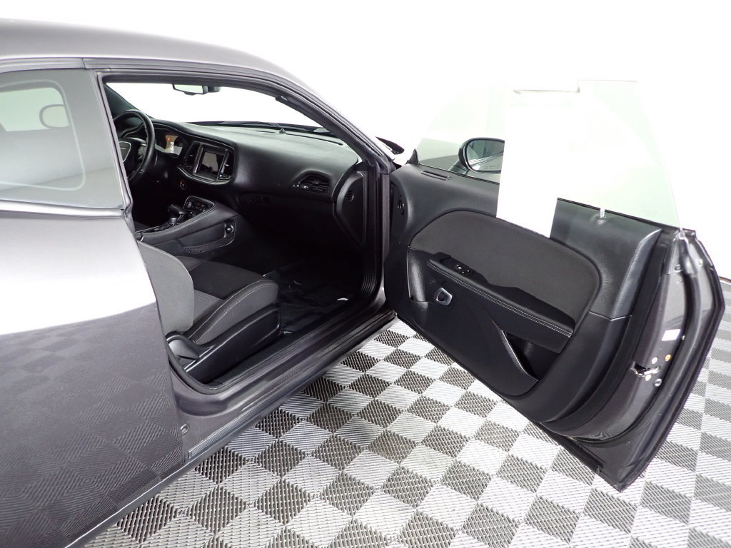 Used 2020 Dodge Challenger GT w/ Blacktop Package AWD/4WD image 29