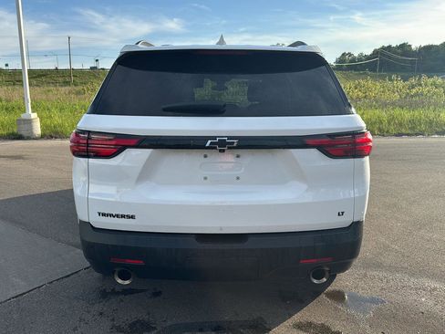 Used 2023 Chevrolet Traverse LT FWD image 4