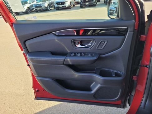 Certified 2024 Honda Pilot EX-L image 17