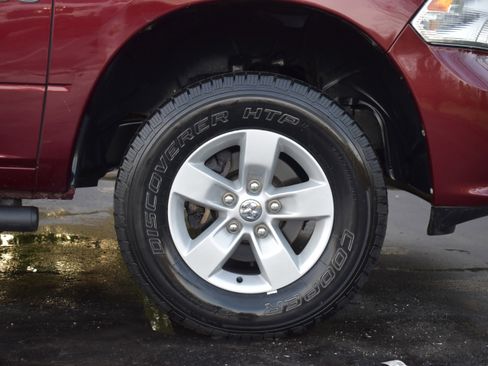 Used 2017 RAM 1500 Express RWD image 30
