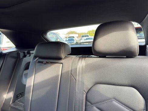 New 2026 Volkswagen Atlas Cross Sport SE FWD image 28