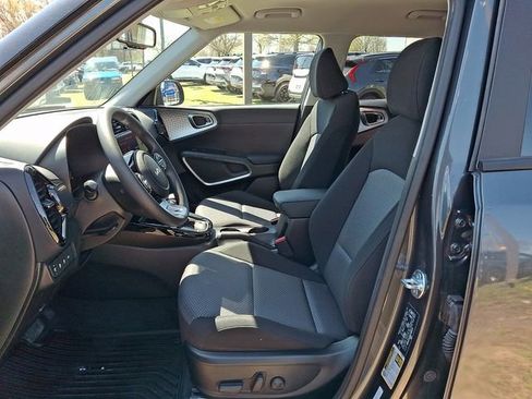 Certified 2025 Kia Soul S FWD image 13