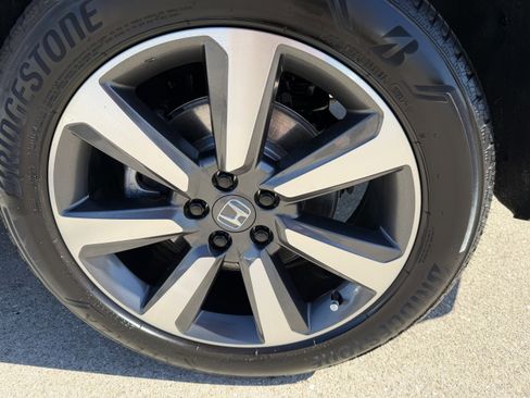 Used 2024 Honda Pilot Elite image 25