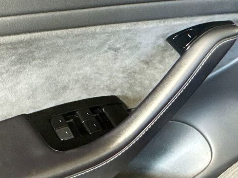 Used 2018 Tesla Model 3 Long Range image 22