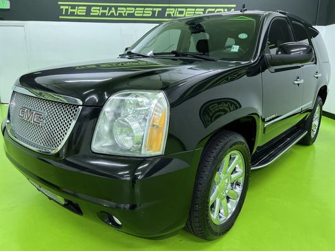 Used 2010 GMC Yukon Denali AWD/4WD image 5