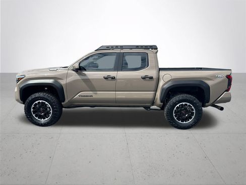 Used 2026 Toyota Tacoma TRD Off-Road AWD/4WD image 10