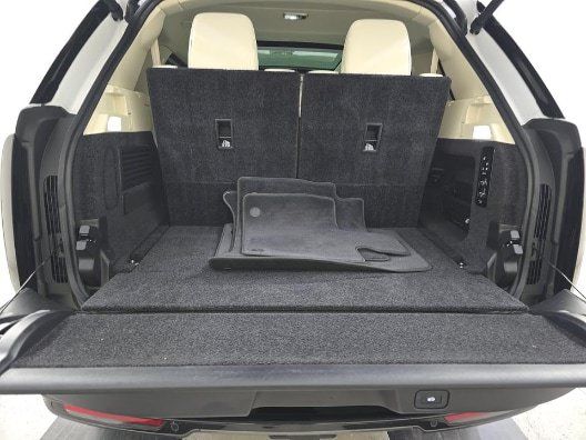 Used 2024 Land Rover Range Rover Long Wheelbase SE AWD/4WD image 19