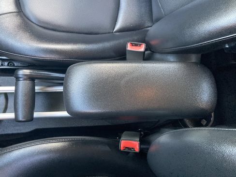 Used 2014 MINI Cooper Countryman FWD image 32