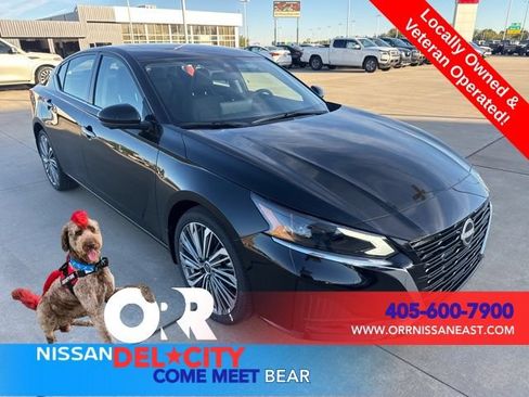 Used 2025 Nissan Altima 2.5 SL FWD image 7