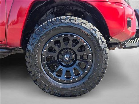 Used 2015 Toyota Tacoma 4x4 Double Cab w/ TRD Off-Road Package image 9