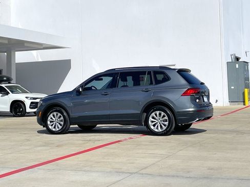 Used 2018 Volkswagen Tiguan S image 4