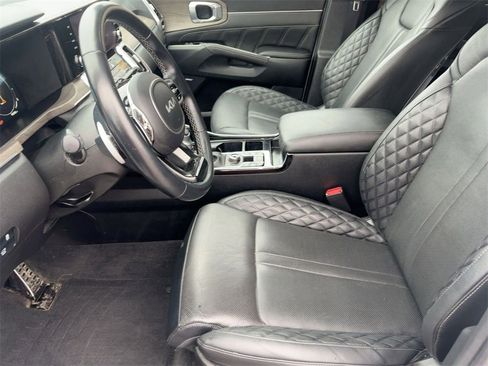 Used 2022 Kia Sorento SX Prestige image 12