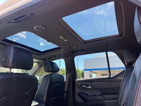 Used 2022 Chevrolet Traverse High Country AWD/4WD image 14