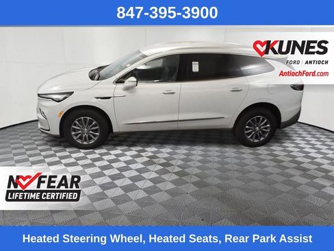 Used 2024 Buick Enclave Premium image 33