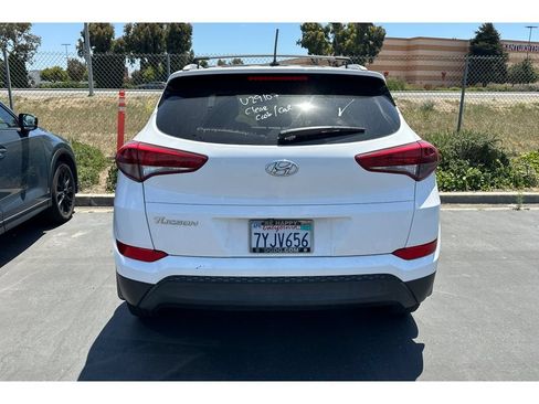 Used 2017 Hyundai Tucson SE w/ SE Popular Package 02 FWD image 6