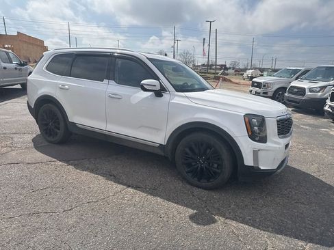 Used 2021 Kia Telluride SX w/ SX Prestige Package image 18