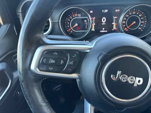 Used 2019 Jeep Wrangler Unlimited Sahara w/ Quick Order Package 24M Moab AWD/4WD image 11