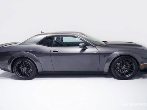 Used 2019 Dodge Challenger SRT Hellcat Redeye image 4