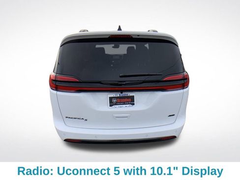 New 2026 Chrysler Pacifica Select w/ S Appearance Package image 5