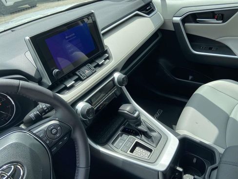 Used 2025 Toyota RAV4 XLE Premium FWD image 28